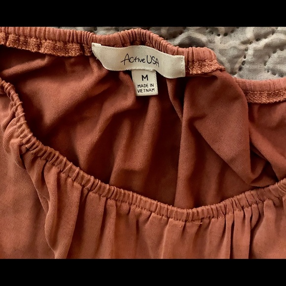 Off the shoulder shirt, super soft! Size MED - Picture 3 of 5